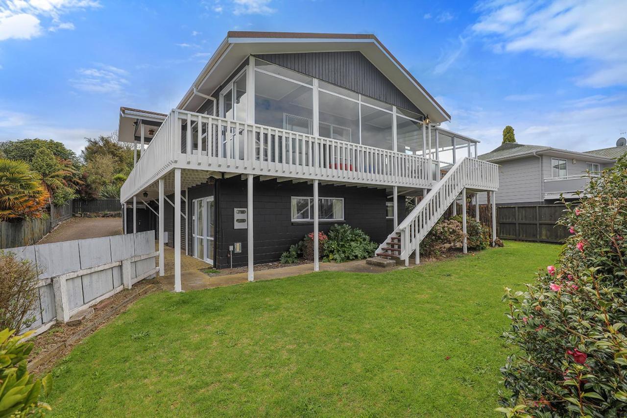 Woodward House Taupo Villa Exterior photo